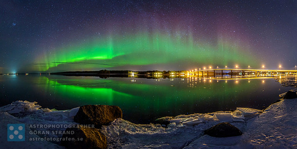 Aurora Reflections